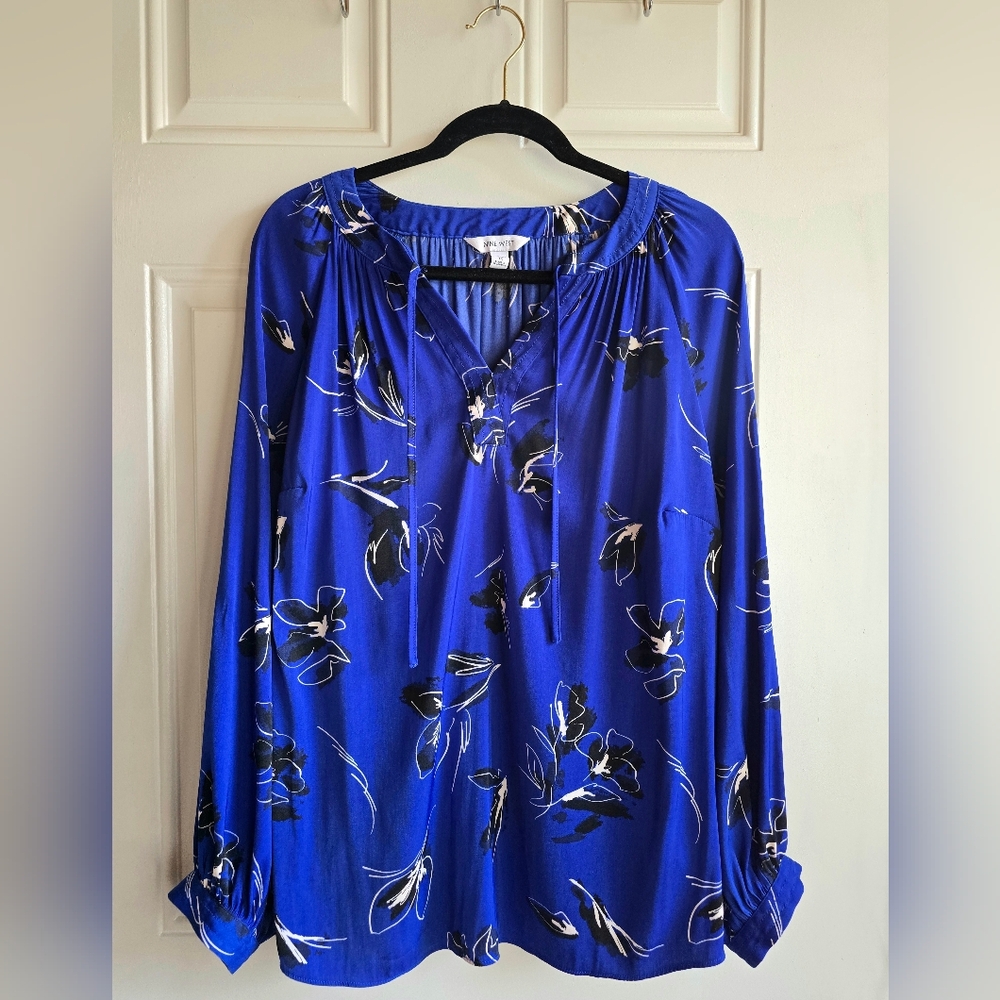 Nine West Tunic Blouse, Blue with Floral Pattern, Plus Size 1X (US 14-16)